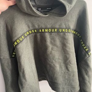 Under armour heatwear leggings and crop hoodie